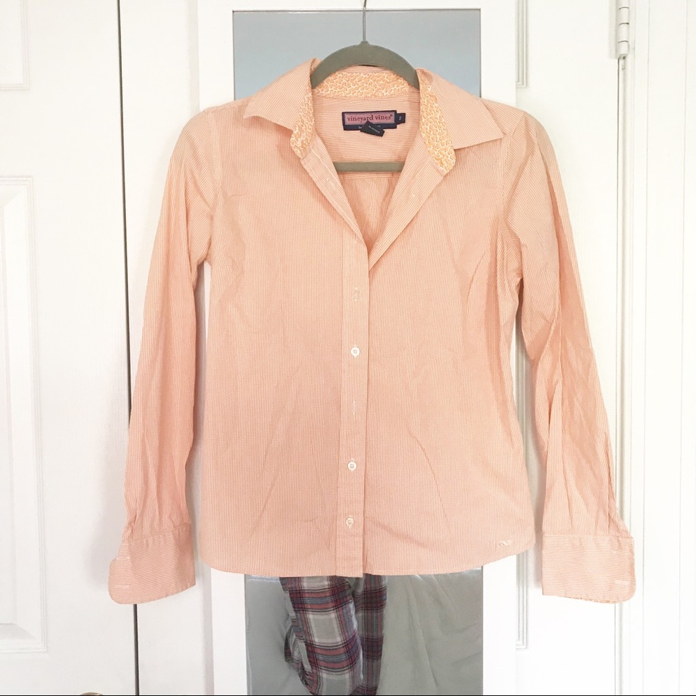 Vineyard Vines button down blouse